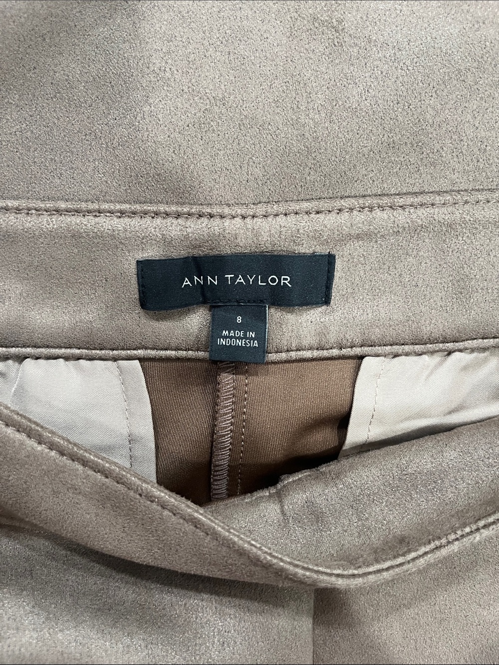 Ann Taylor Taupe Suede Pant Set, Size 8 - Picture 4 of 6